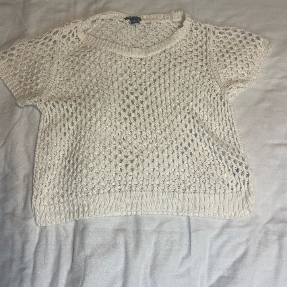Chic White Knit Crop Top